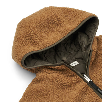 Detailansicht der Kapuze der Jackson Wendejacke 